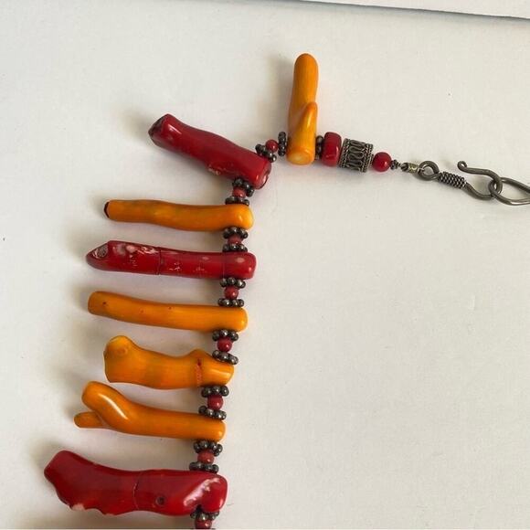 Coral Branch Necklace HUGE Beads Dyed Red Orange Maximalist Iris Apfel Vintage - Picture 7 of 13